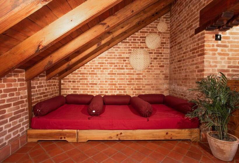 Manju Baha Hotel School