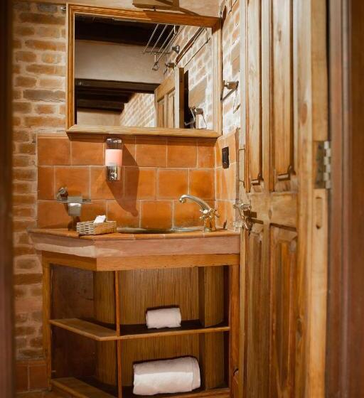 Manju Baha Hotel School