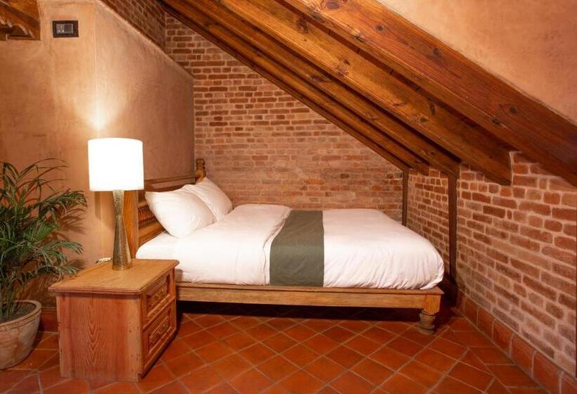 Manju Baha Hotel School