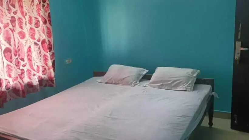 New Hotel Gautam Lodging & Fooding