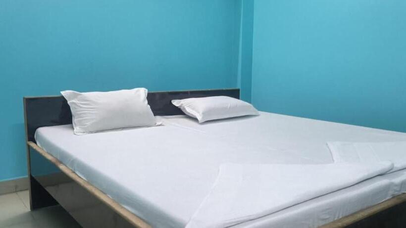 New Hotel Gautam Lodging & Fooding