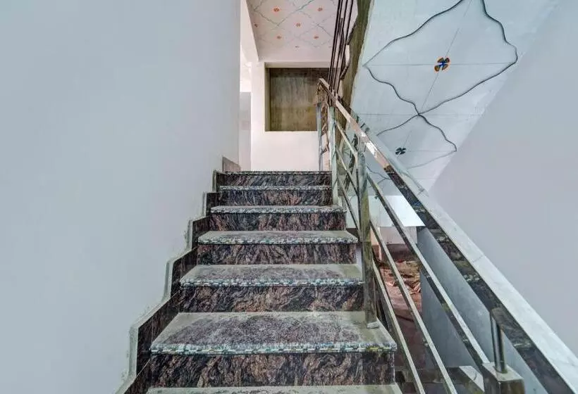 Oyo Flagship Hotel S Square Guest House