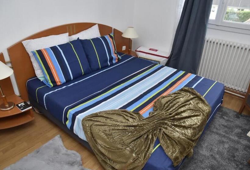 بنسيون Chez Mr Le Légionnaire