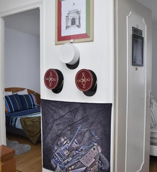 بنسيون Chez Mr Le Légionnaire