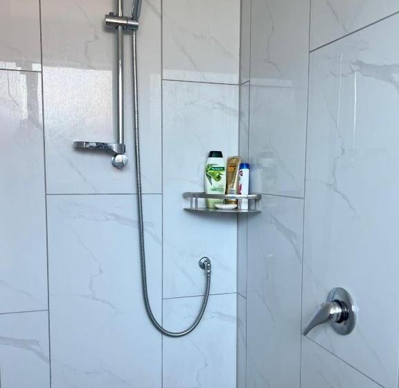 Pension 4 Beds Including 2 Double Beds, 1 Single Bed, And 1 Double Sofa Bed In A Small 1 Bedroom And 1 Loung