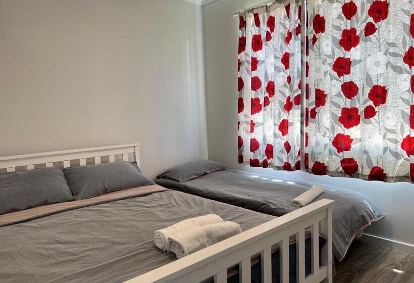 Pension 4 Beds Including 2 Double Beds, 1 Single Bed, And 1 Double Sofa Bed In A Small 1 Bedroom And 1 Loung