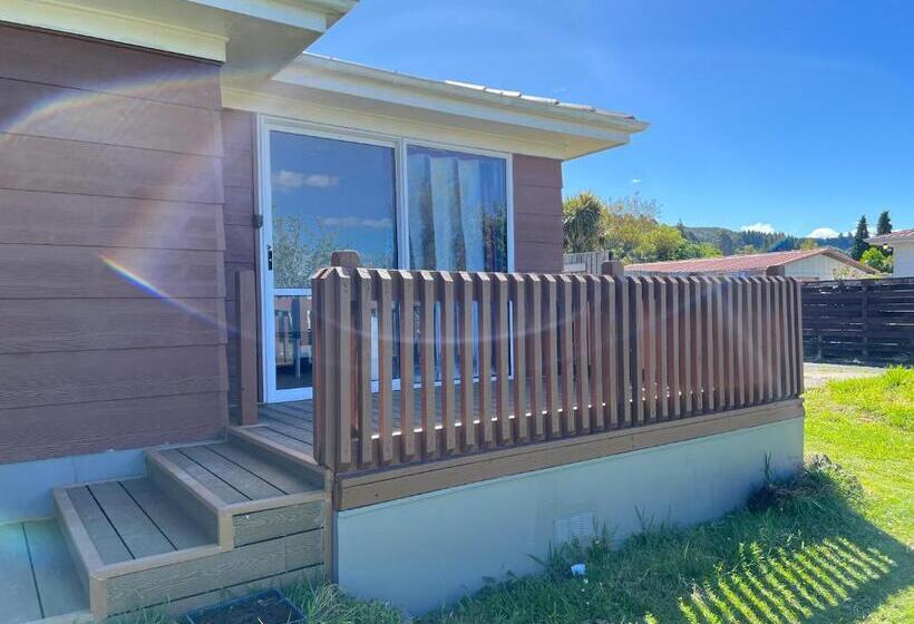 Pension 4 Beds Including 2 Double Beds, 1 Single Bed, And 1 Double Sofa Bed In A Small 1 Bedroom And 1 Loung