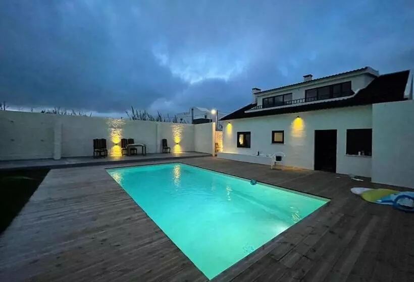 ペンション Palmeiras Beach House   Santa Cruz