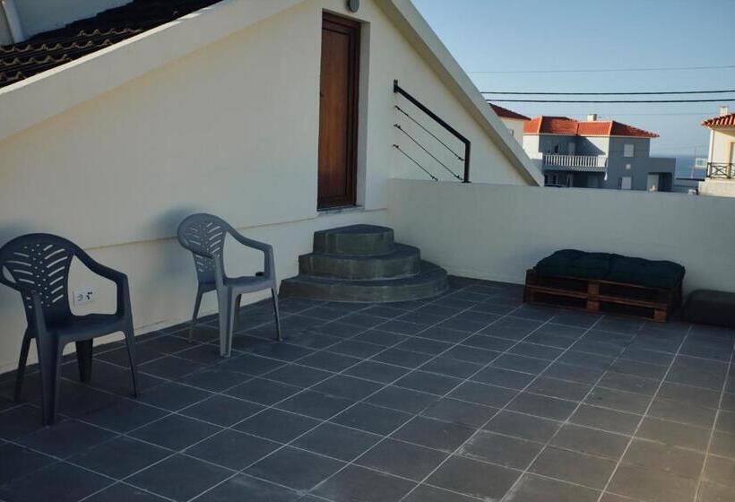 پانسیون Palmeiras Beach House Santa Cruz