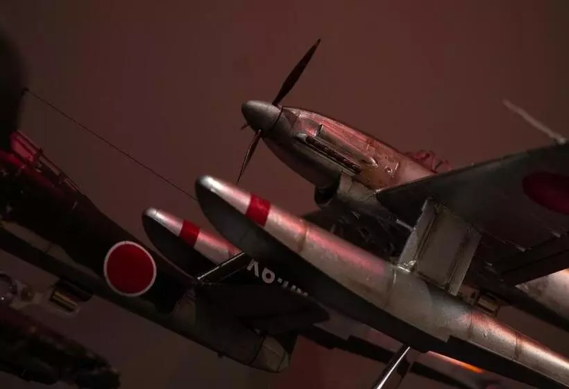 Majatalo Red Submarine