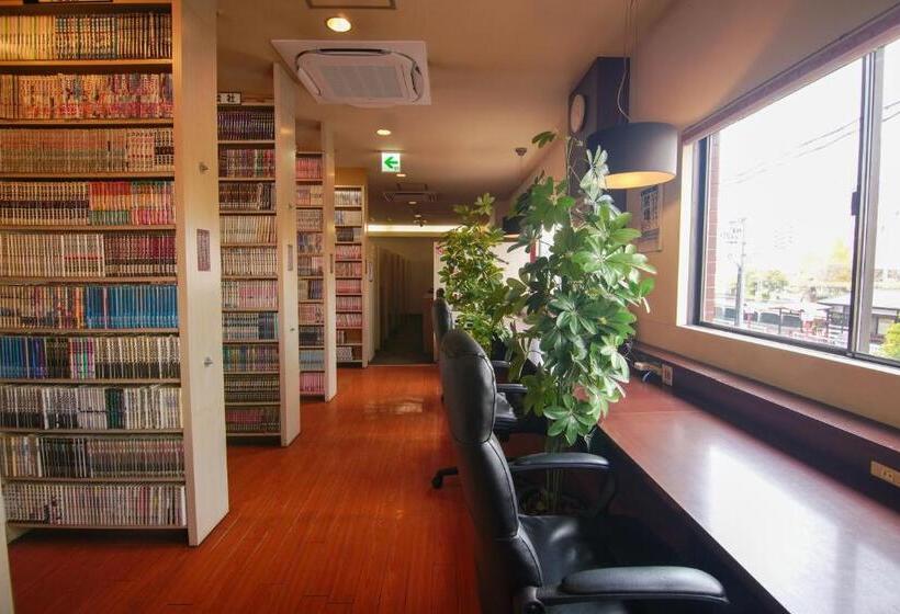 Pansiyon Red Submarine