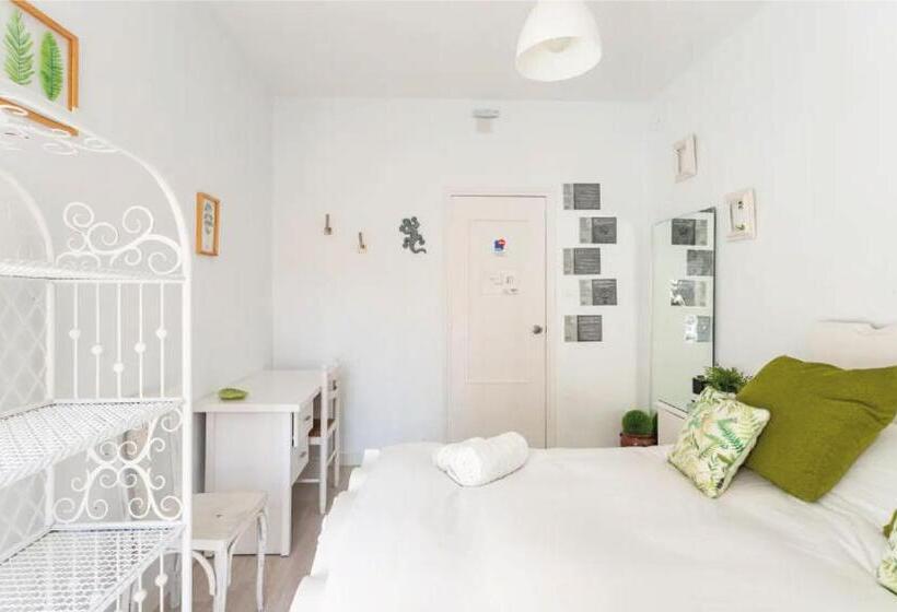 호스텔 Wood&stone Rooms