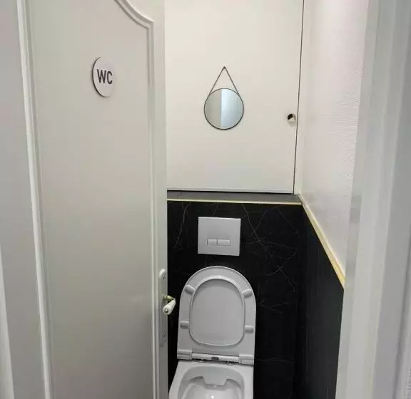 ベッドアンドブレックファースト Chambre Privée Face Arrêt De Tram Proche Métro 5 Pablo Picasso, Chambres Individuelles , La Cuisine