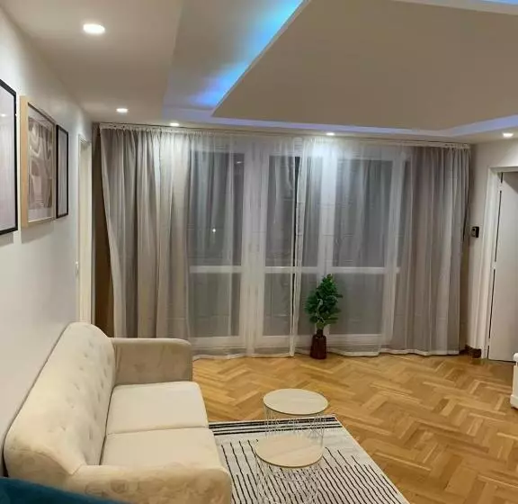 ベッドアンドブレックファースト Chambre Privée Face Arrêt De Tram Proche Métro 5 Pablo Picasso, Chambres Individuelles , La Cuisine