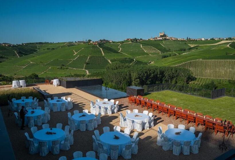 Bed and Breakfast Castello Di Perno Foresteria, Winery & Rooms