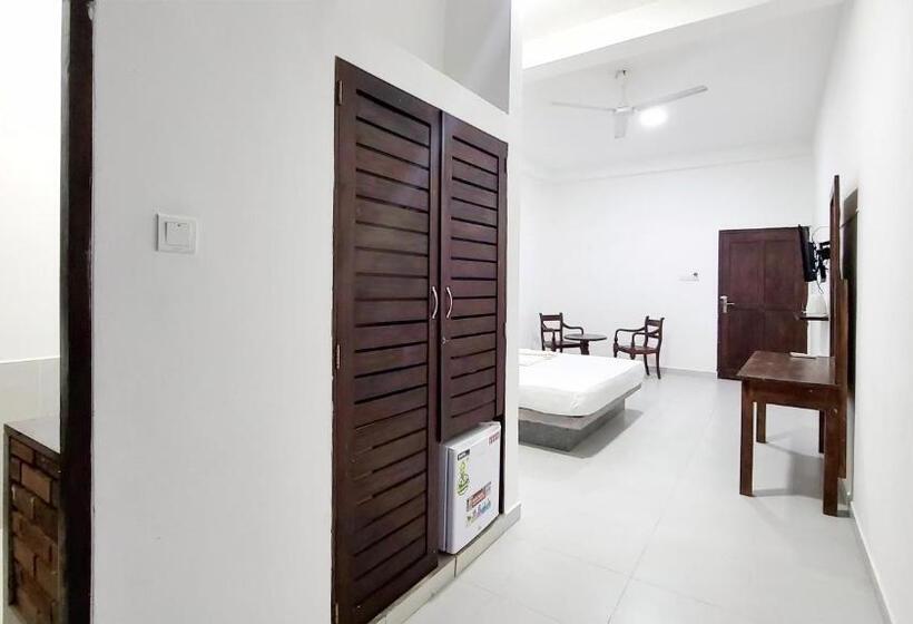 민박 Mirissa Marin Wall Villa Deluxe Double Room