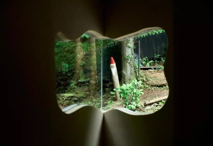 Hotelli 自然人村