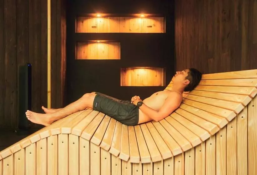 Hotelli 自然人村