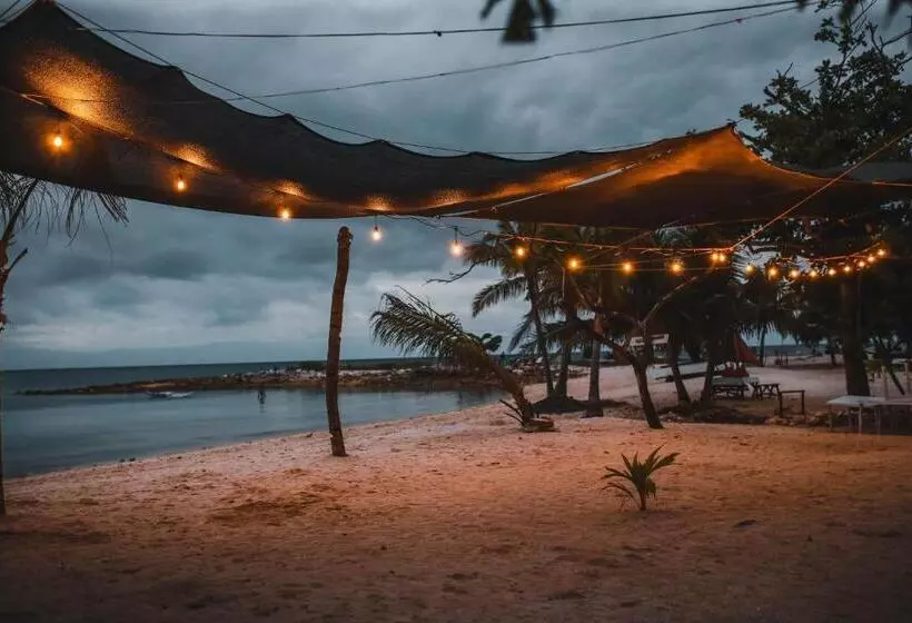 Hotelli Marika Resort