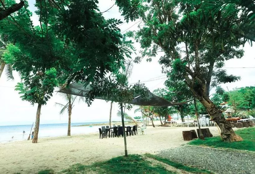 Hotelli Marika Resort