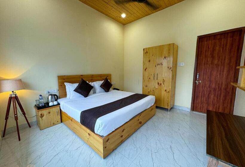 فندق The Leisure Cave On The Ganges