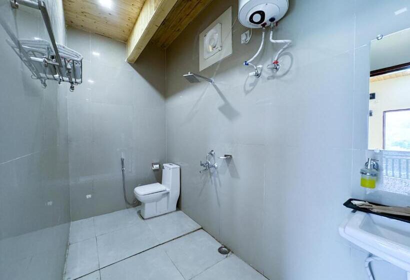 فندق The Leisure Cave On The Ganges