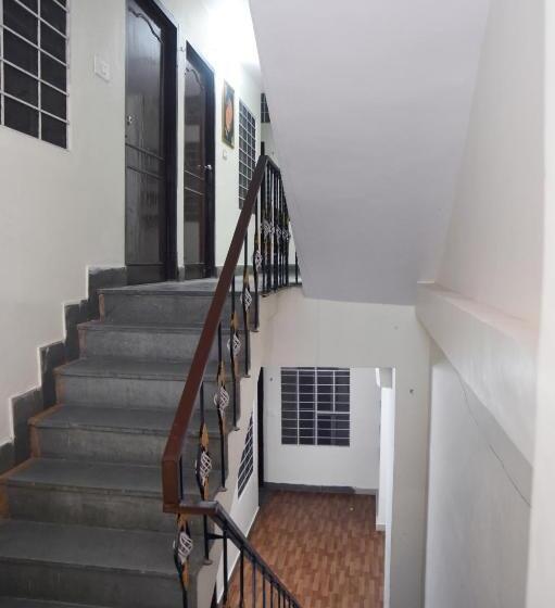 فندق Unique Palace Room And Restaurant