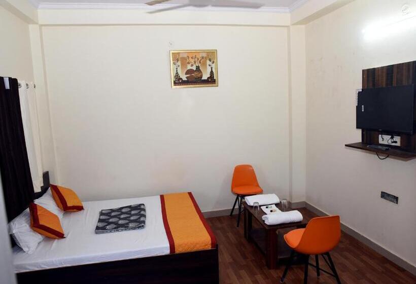 فندق Unique Palace Room And Restaurant