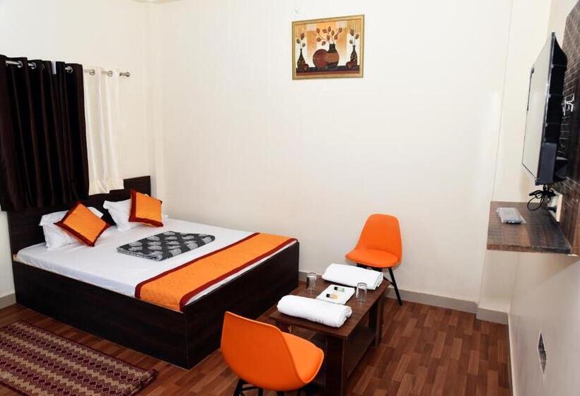 فندق Unique Palace Room And Restaurant