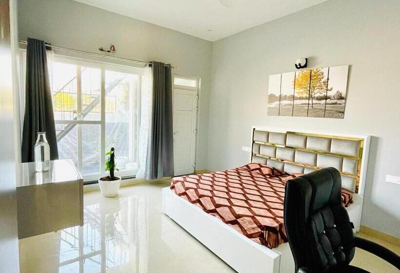 پانسیون Independent Private Room