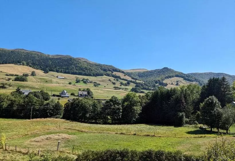 ペンション L Estive Du Claux