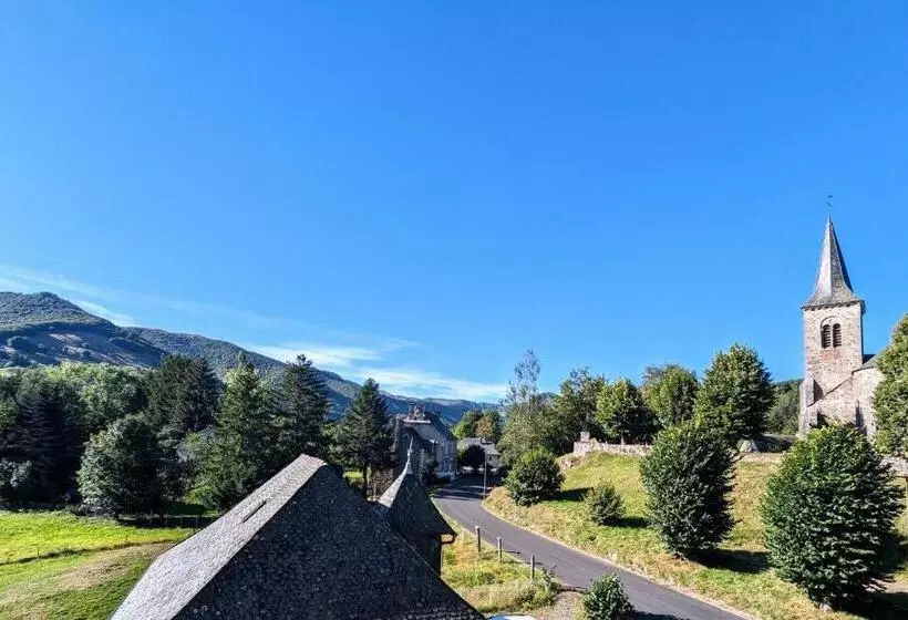 ペンション L Estive Du Claux