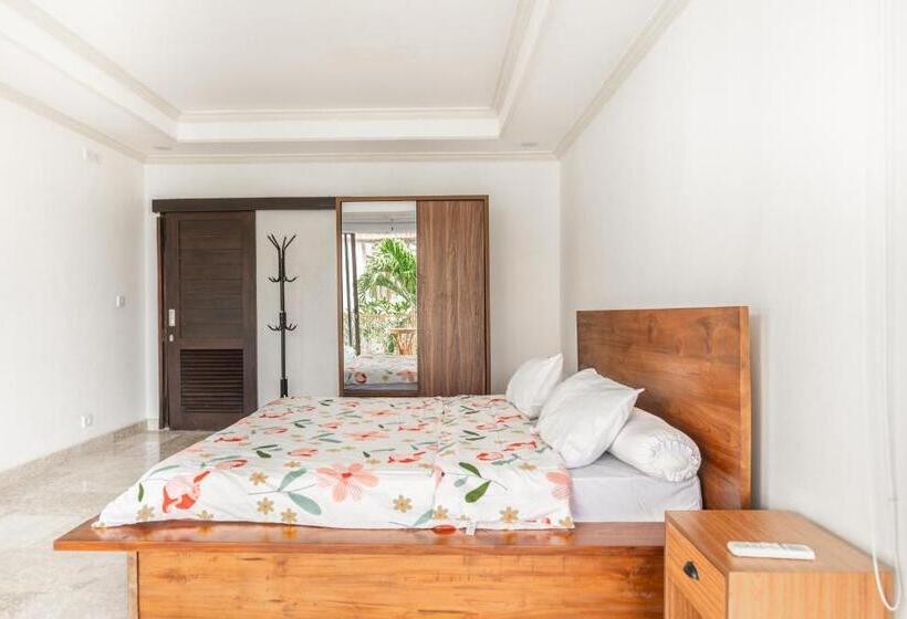 펜션 Large Room With Pool Walking Distance To Beach