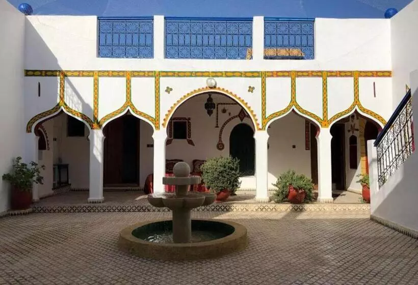 Majatalo Room In Guest Room   Room In Villa Lair De La Mer No0969