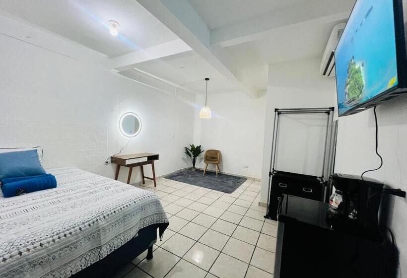 پانسیون Suite Hortensia