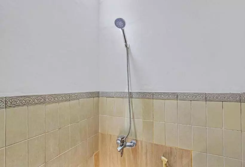 Spot On 93182 Hotel Jaya Kusuma