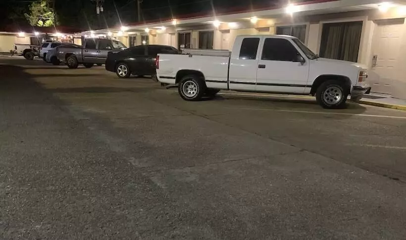 Country Inn Motel
