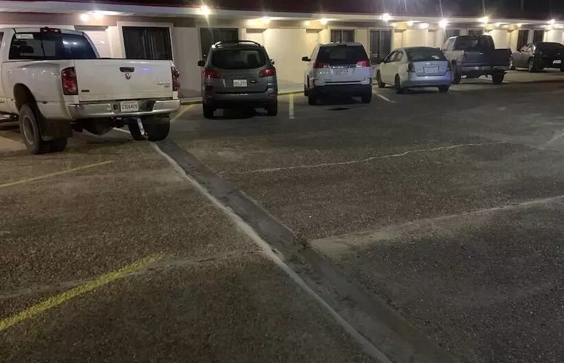Country Inn Motel