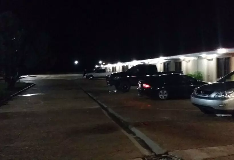 Country Inn Motel