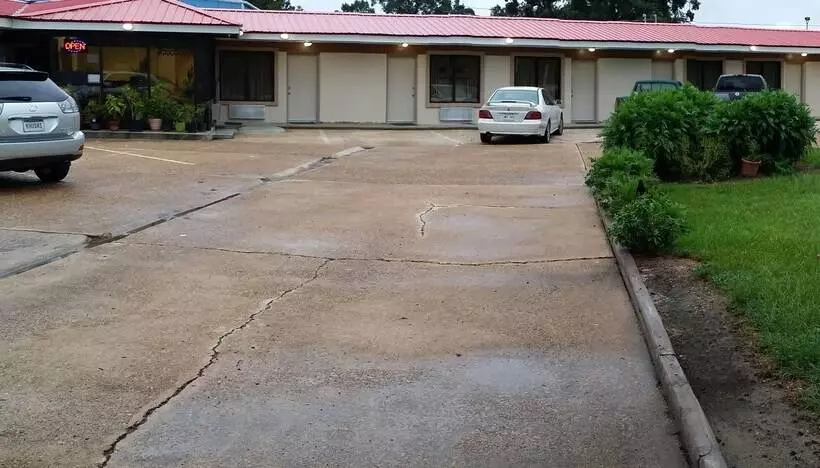 Country Inn Motel