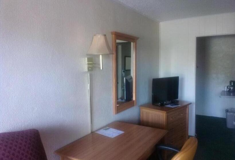 Heritage House Motel