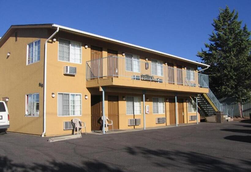 Heritage House Motel