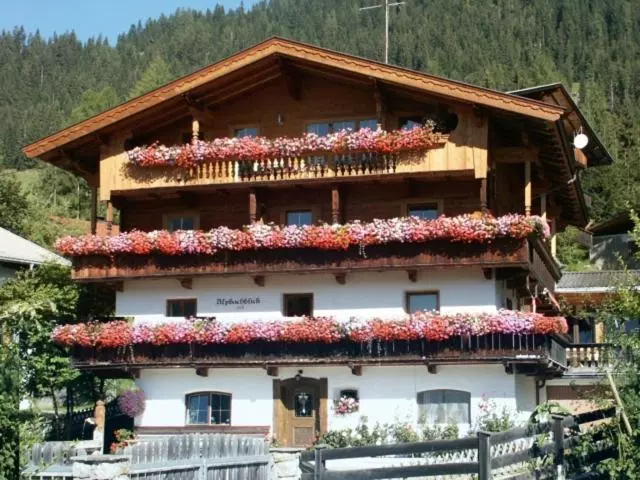 ホテル Alpbachblick