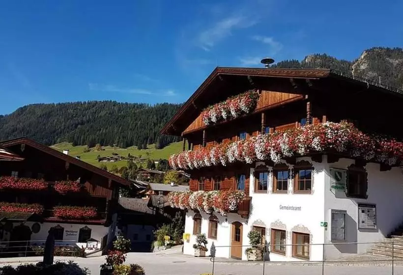 ホテル Alpbachblick