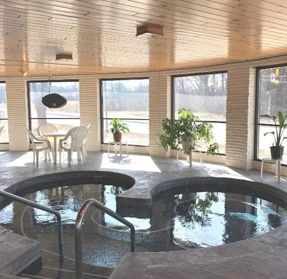 ホテル Amber S Inn & Suites