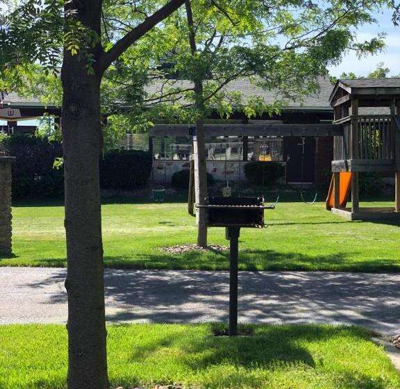 فندق Amber S Inn & Suites