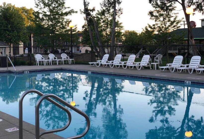 فندق Amber S Inn & Suites