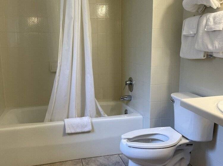 فندق Amber S Inn & Suites