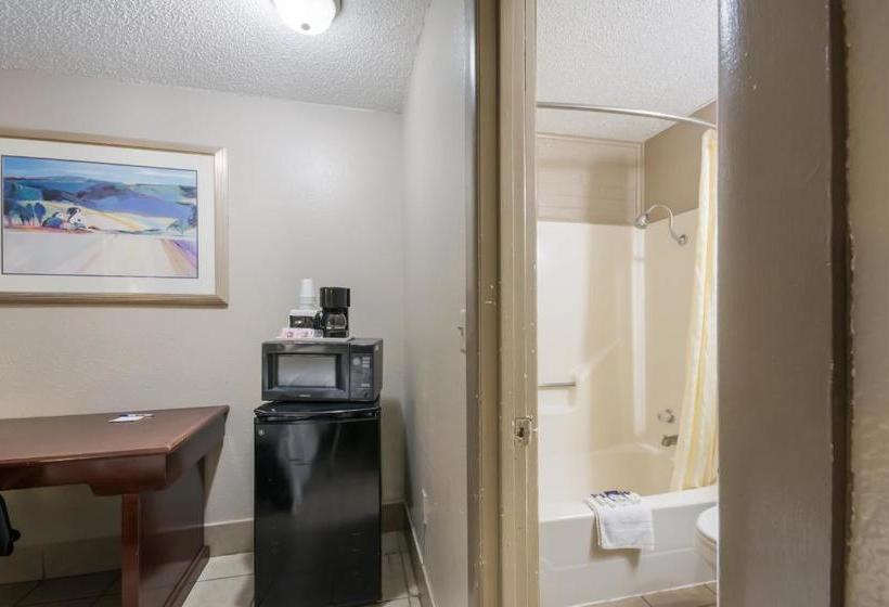 בית מלון כפרי Americas Best Value Inn Woodward At 8th St