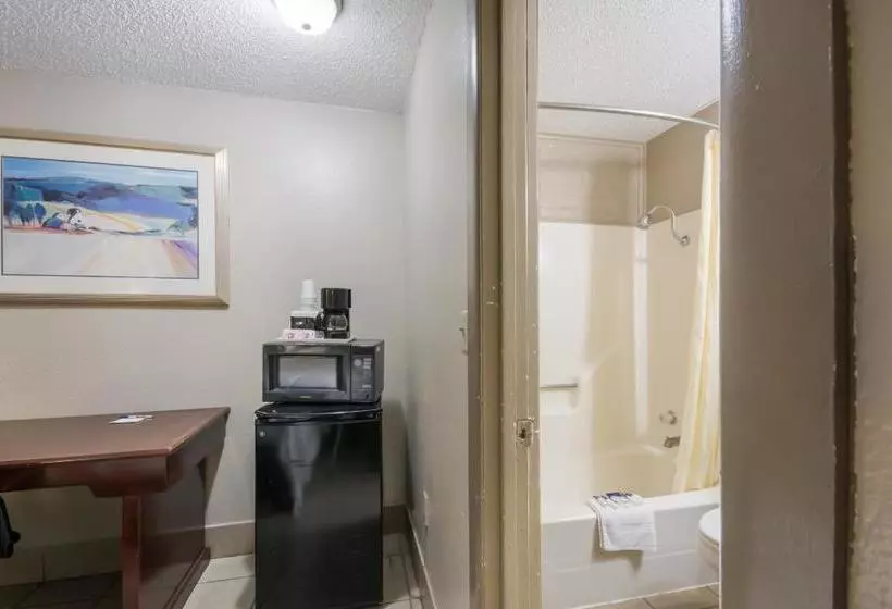 Hotelli Americas Best Value Inn Woodward At 8th St